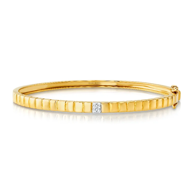 Ardor bangle with pave diamonds, 14kt gold