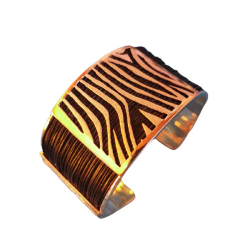 Elephant hair bangle with zebra - print