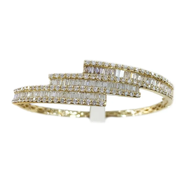 14k Yellow Gold Diamond Bangle