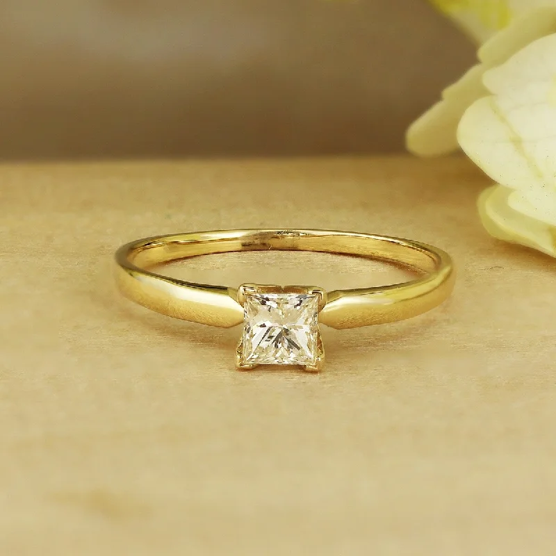 Ladies custom-made engagement rings-Auriya 14k Gold 1/2 carat TW Princess Cut Solitaire Diamond Engagement Ring (H-I, SI1-SI2)