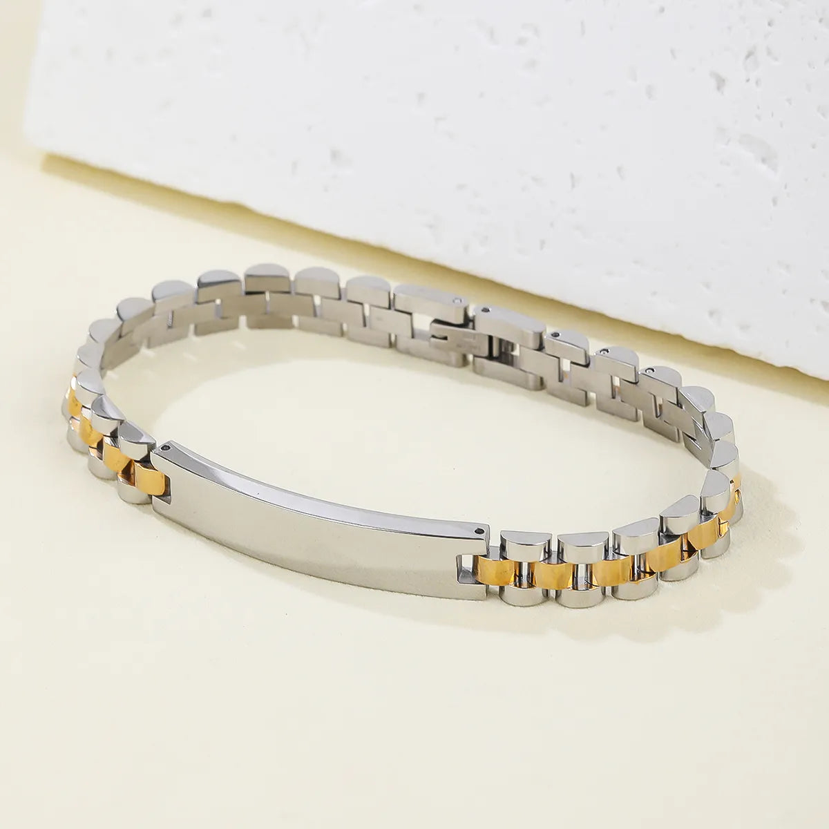 Ladies trendy bracelets-304 Stainless Steel 18K Gold Plated Hip-Hop Vintage Style Simple Style Polishing Plating Color Block Bracelets