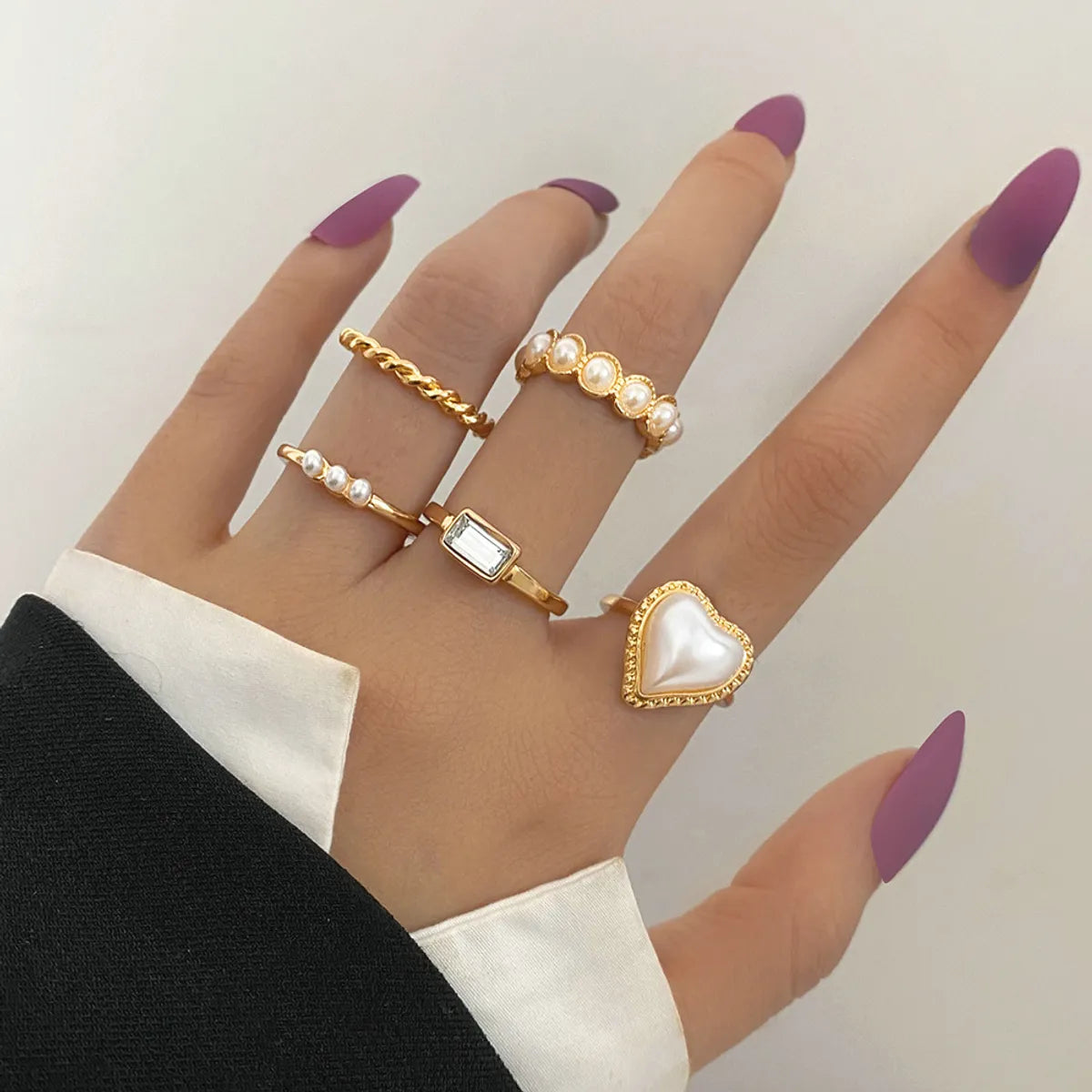 Ladies oval gemstone rings-Retro Inlaid Pearl Peach Heart Joint Ring Set 5-Piece Set