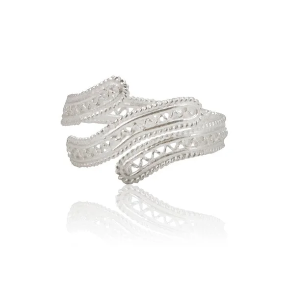 Ladies fashion rings-Sterling Silver Filigree Ring