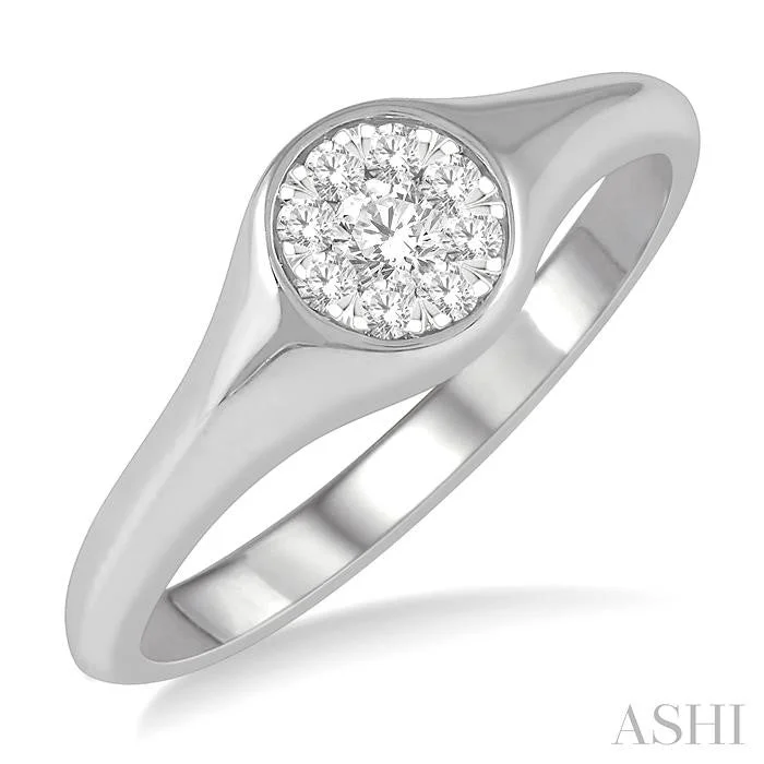 Ladies anniversary rings-ROUND SHAPE LOVEBRIGHT ESSENTIAL DIAMOND SIGNET RING