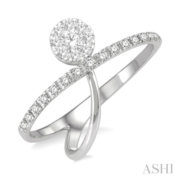 Ladies chunky rings-ROUND SHAPE LOVEBRIGHT DIAMOND FASHION RING